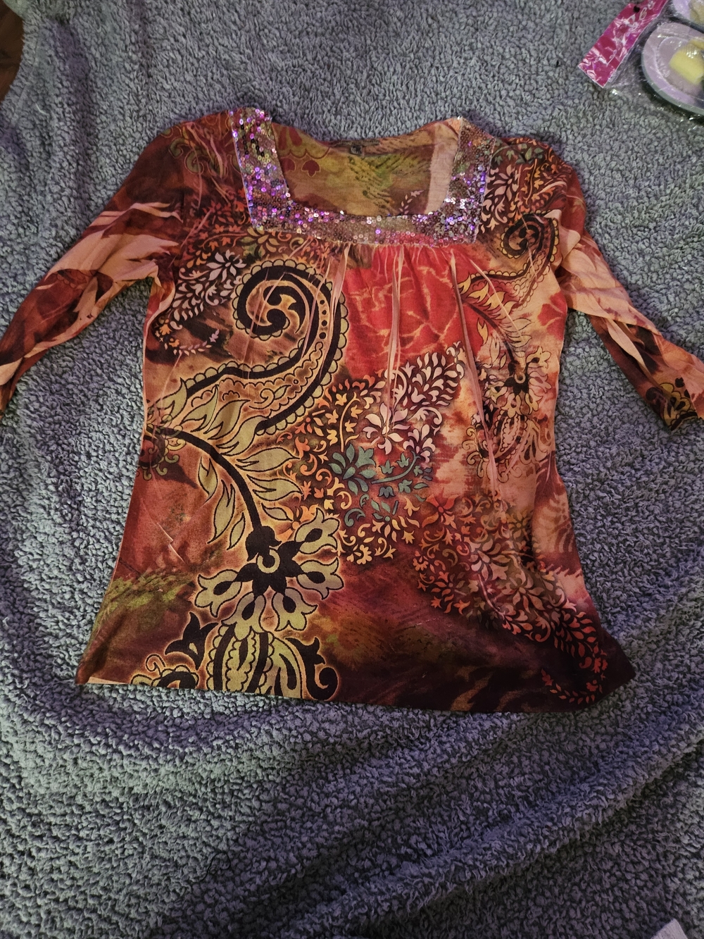 Sequined Scoop-Neck Floral Print Women's Top - Multicolor